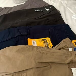 4 pair bundle of Men’s cargo and regular shorts size 36.